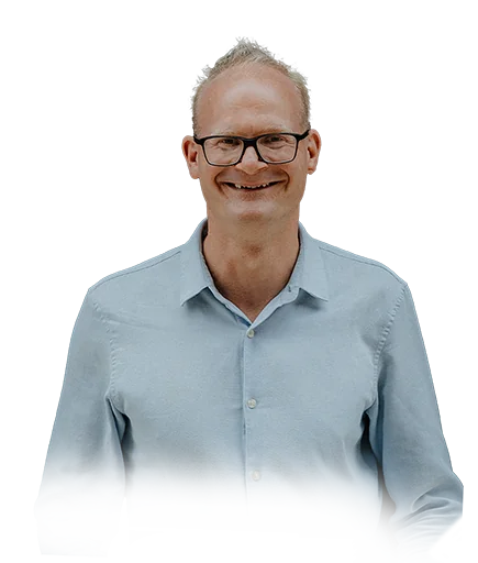 Dennis Inan – Hotelumsatz steigern & passende Mitarbeitende gewinnen.